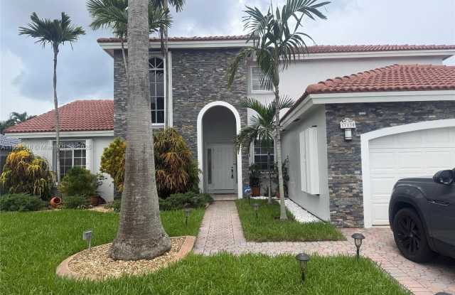 17130 SW 153rd Ct photos photos