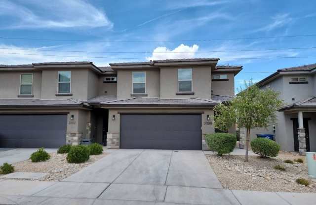 Stunning 3 bedroom, 2.5 bathroom photos photos