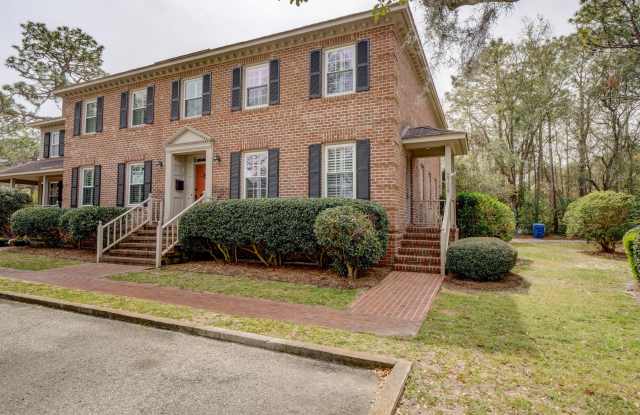 2724 Oleander Drive Gallery 1