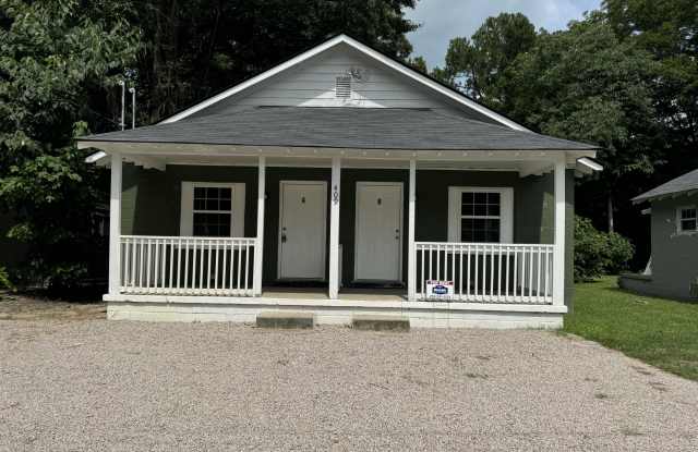 409 Hadley Street Southeast - 1 photos photos