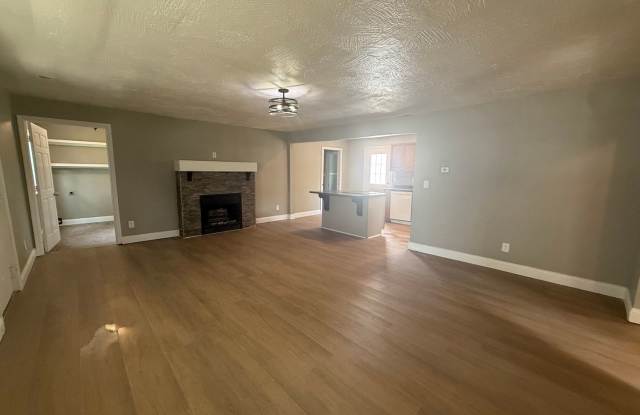Spacious 3 Bedroom 2 Bathroom Home Available NOW! Gallery 3