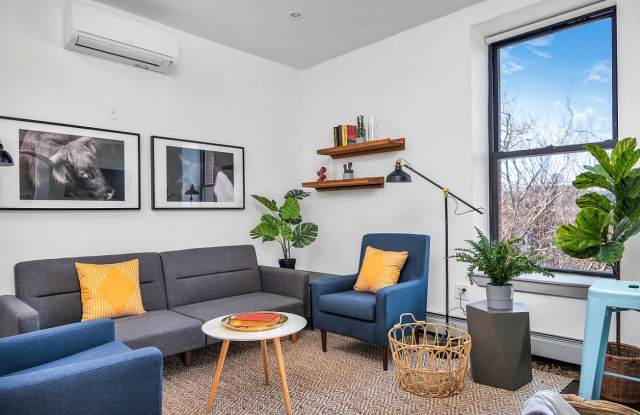 371 Tompkins Ave photos photos