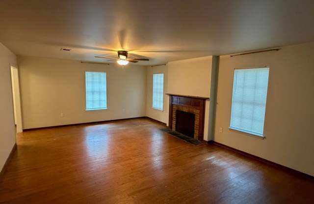 Dog Friendly Home Ready for Occupancy Gallery 3
