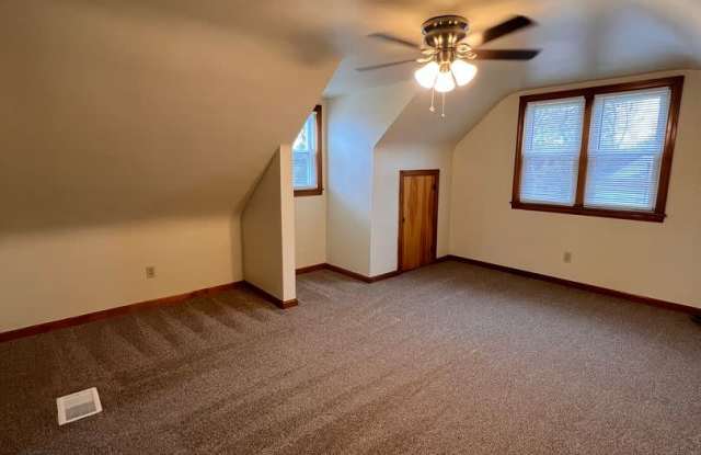 154 S. Kimberly Gallery 4