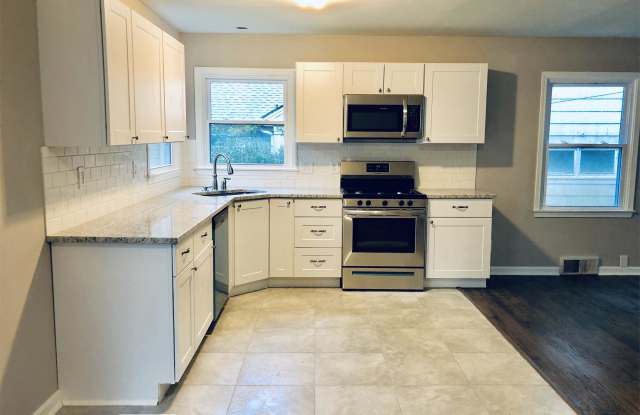 7633 Baltimore Avenue - B photos photos