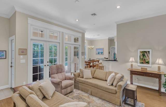 2225 Seaside Street Gallery 3
