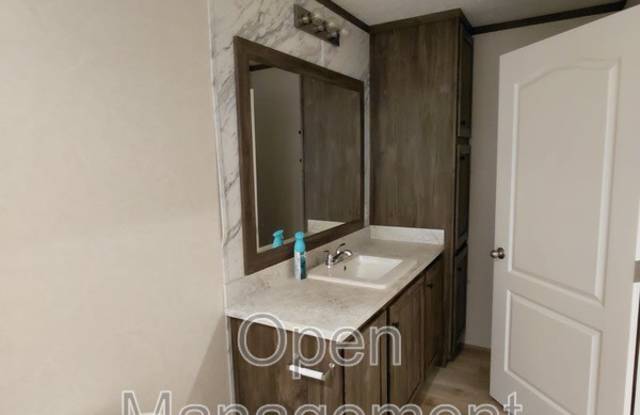 301 Mantle Ave photos photos