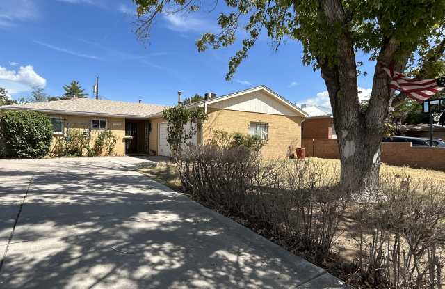 2712 Palomas Drive Northeast Gallery 1