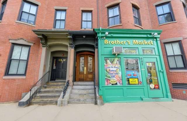 802 Tremont St Gallery 2