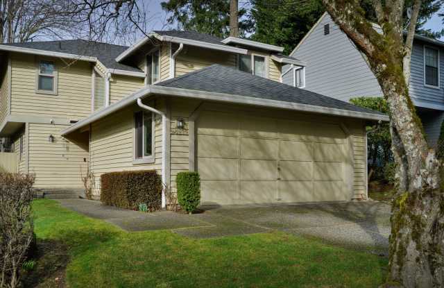 Charming 3 Bedroom Home in Klahanie | Issaquah Schools - 24212 Southeast 43rd Place, Klahanie, WA 98029