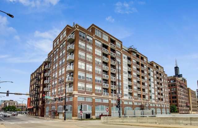 933 W Van Buren Street - 933 West Van Buren Street, Chicago, IL 60607
