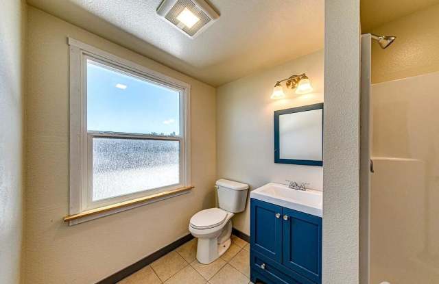 1017 East Front Street photos photos