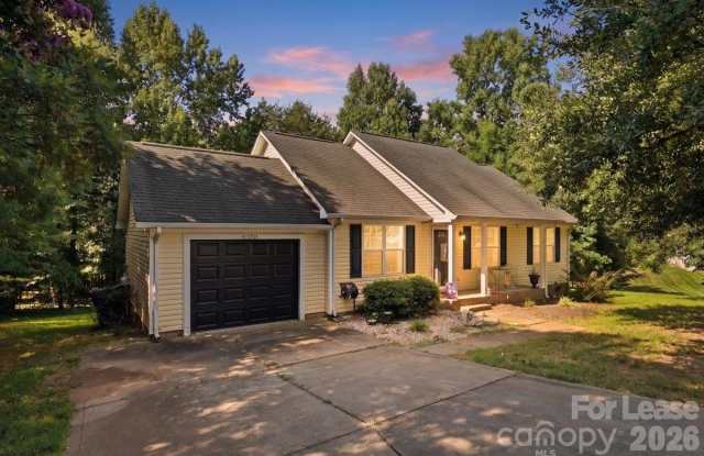 4089 Fallen Pine Road Gallery 1