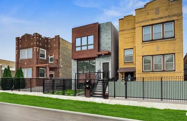 1336 N Hamlin Avenue photos photos