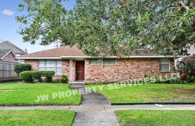 Charming 3-Bedroom Home in Metairie — $2,195/Month Gallery 1