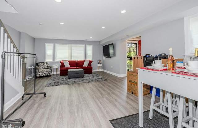 5131 Chillum Pl Ne Gallery 2