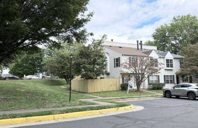 6128-B HOSKINS HOLLOW Circle Gallery 4