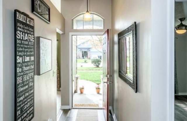 8989 Bridgecreek Drive West Gallery 2