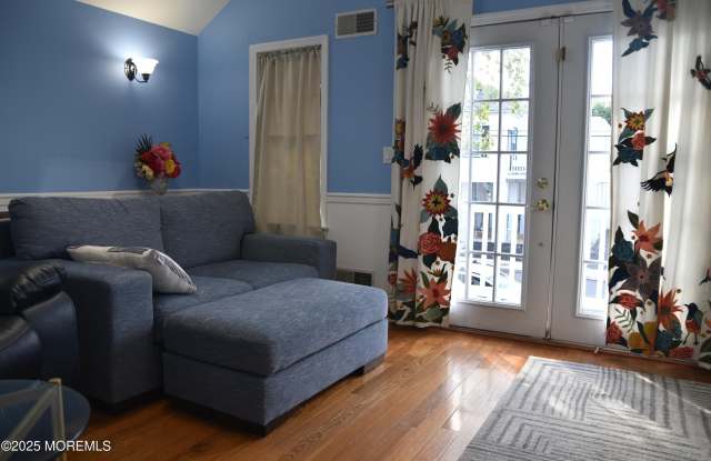 57 Washington Avenue Gallery 2