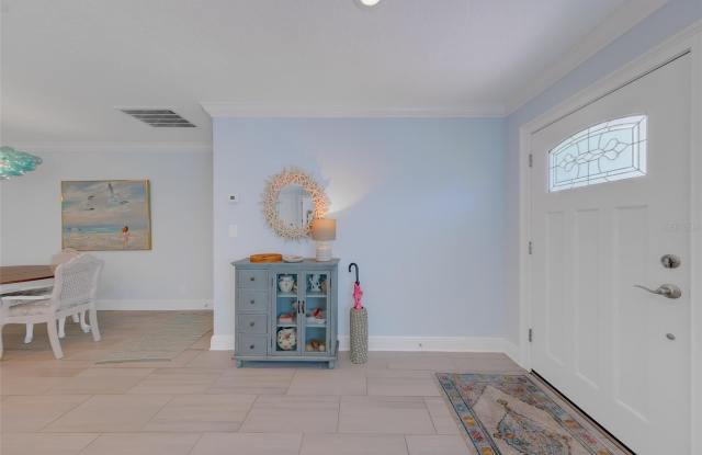 196 OVERBROOK Drive E Gallery 3