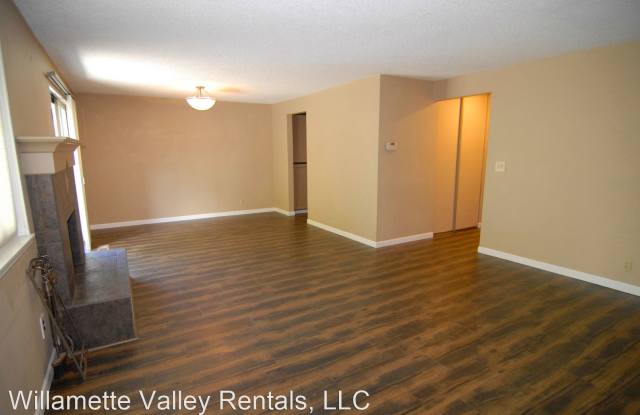 2216 Ridgeway Dr Gallery 4