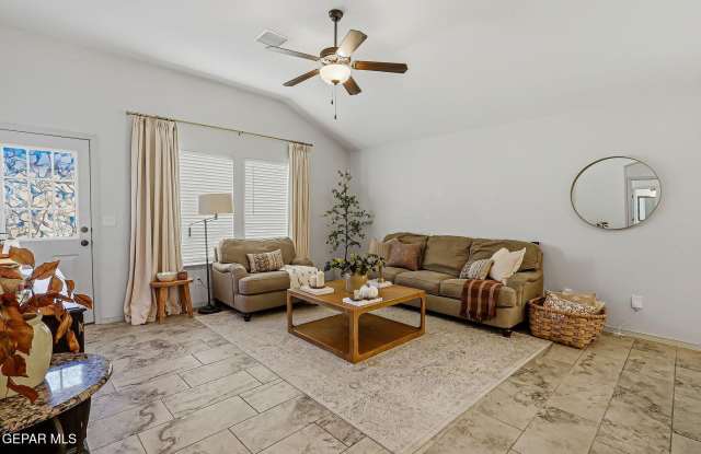14905 TIERRA ESCAPE Avenue Gallery 4