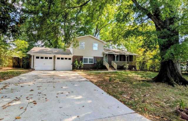 310 Cumberland Drive SE - 310 Cumberland Drive Southeast, Huntsville, AL 35803 310 Cumberland Drive SE - 310 Cumberland Drive Southeast, Huntsville, AL 35803