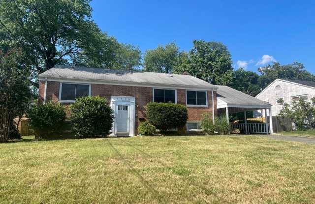 6930 SOUTHRIDGE DR - 6930 Southridge Drive, McLean, VA 22101