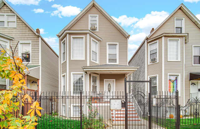 2951 N Allen Street photos photos