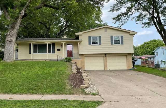 3 Bedroom in Maple Village photos photos