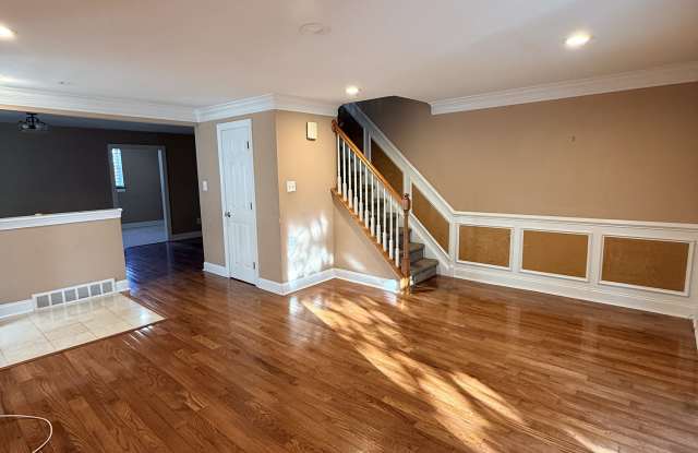 3808 Ronnald Drive - 3808 Ronnald Drive, Philadelphia, PA 19154