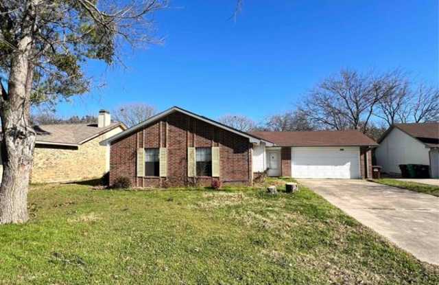 2504 Liberty Ln - 2504 Liberty Lane, Denton, TX 76209