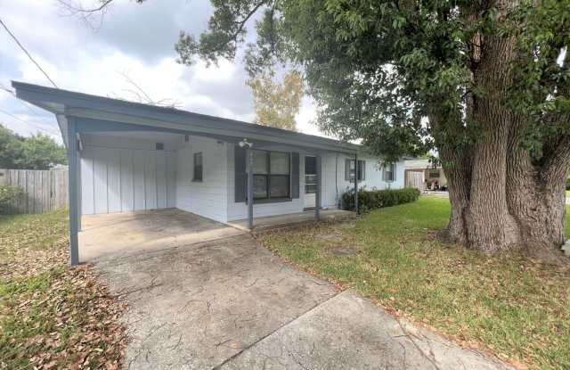 3 Bedroom / 1.5 Bathroom Orange Park Home photos photos