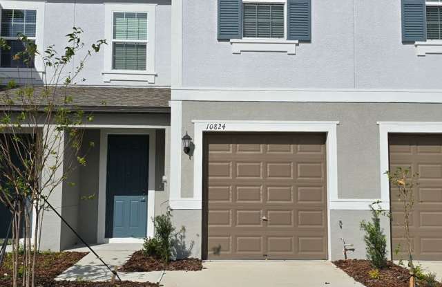 Brand New Townhome with Golf Course Views! Gallery 1
