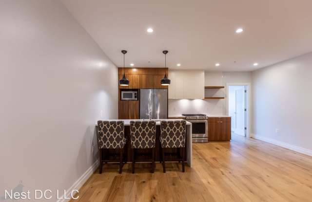4025 7th St NE Unit 2 Gallery 4