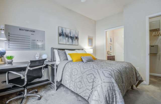 Room in 3 Bedroom Home at Campus Pointe Ct photos photos