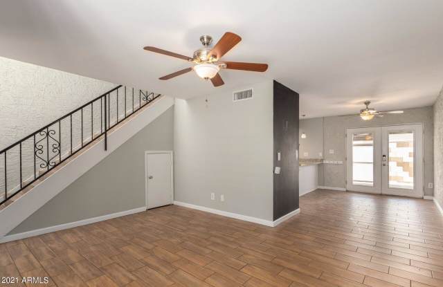 8251 E THOMAS Road Gallery 3