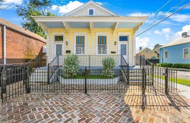 903 6TH Street - 903 Sixth Street, New Orleans, LA 70115 903 6TH Street - 903 Sixth Street, New Orleans, LA 70115