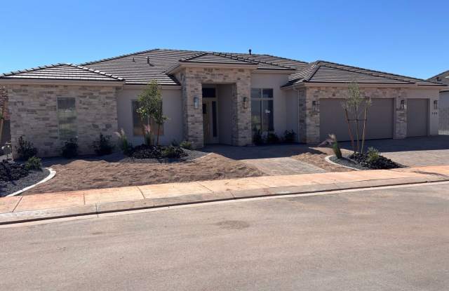 Gorgeous single story in Finley Farms within walking distance to Crimson High School Gallery 1
