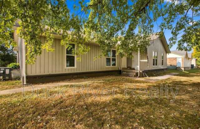205 Hunter Dr Gallery 1