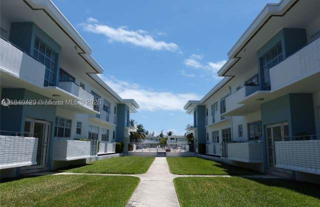 250 S Shore Dr - 250 South Shore Drive, Miami Beach, FL 33141