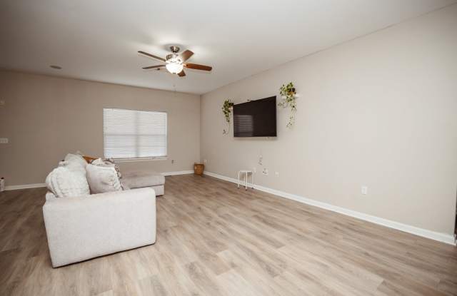 150 Creve Core Drive Gallery 2