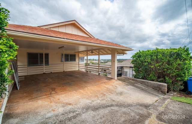 3 Bed 1.5 Bath Single Family Home in Aiea Heights (Special Offer for first month) - 99-417 Hakina Street, Aiea, HI 96701