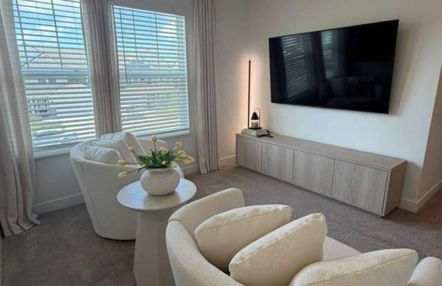 1037 Beck Gallery 2