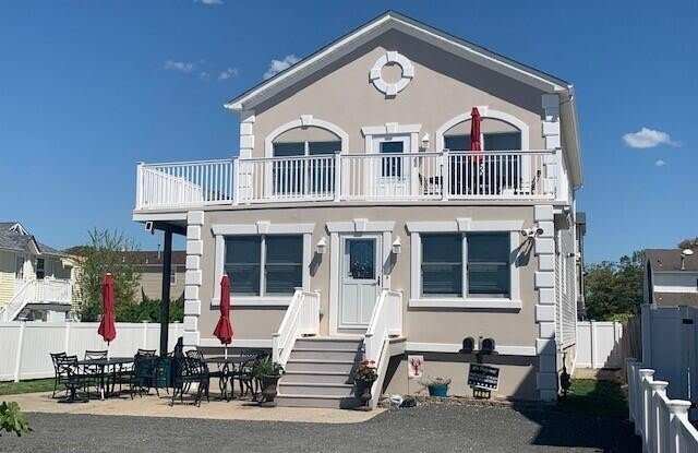 207 Arnold Avenue photos photos