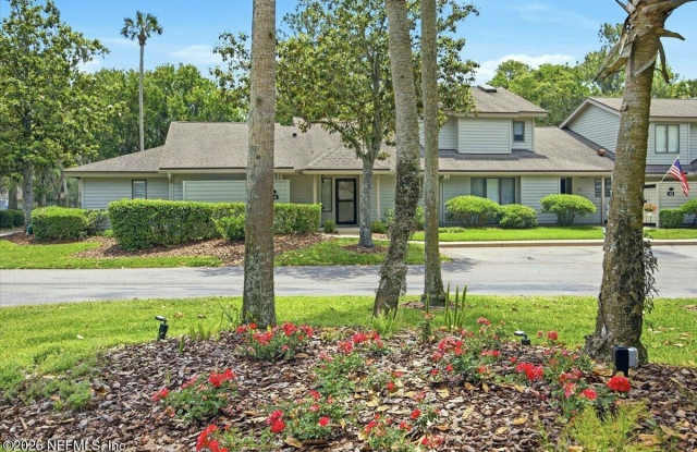 64 PLAYERS CLUB VILLAS Road photos photos