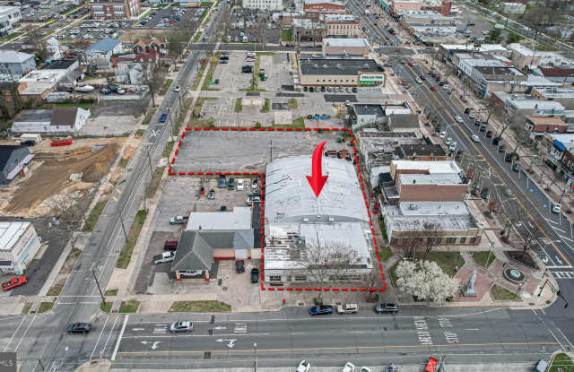 13 N EAST Boulevard Gallery 2
