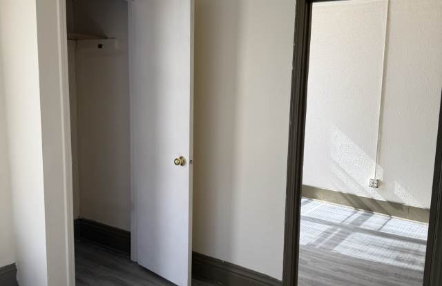 1404 Jackson Street - 1 Gallery 4
