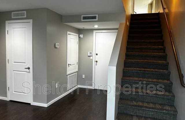 525 W Lakeside Dr Unit 108 Gallery 3
