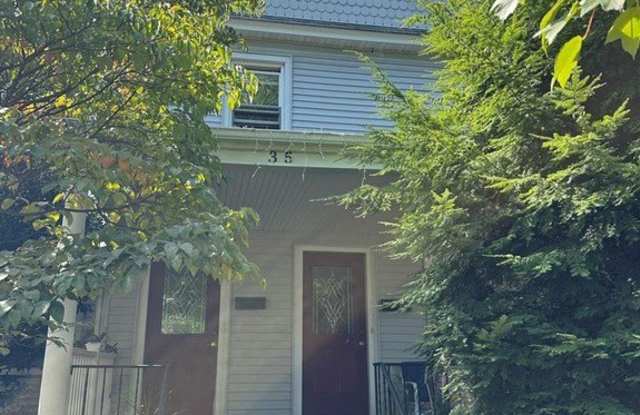 35 Harrington Avenue photos photos
